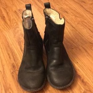Black Leather Ugg Ankle Boots